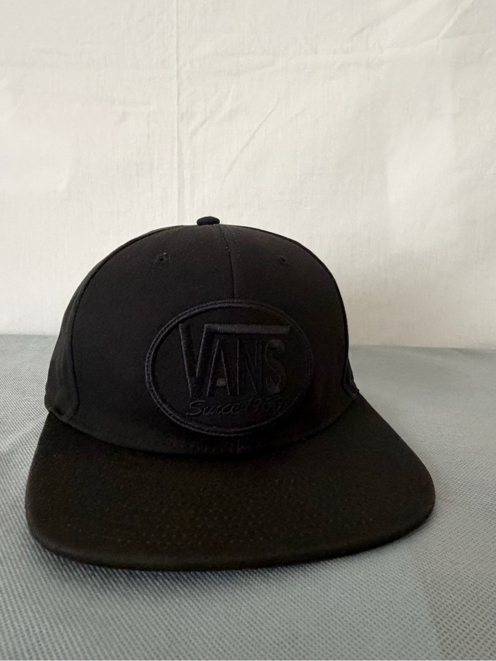 Vans men’s Snapback Cap Black Since 1966 Adjustable (B185)